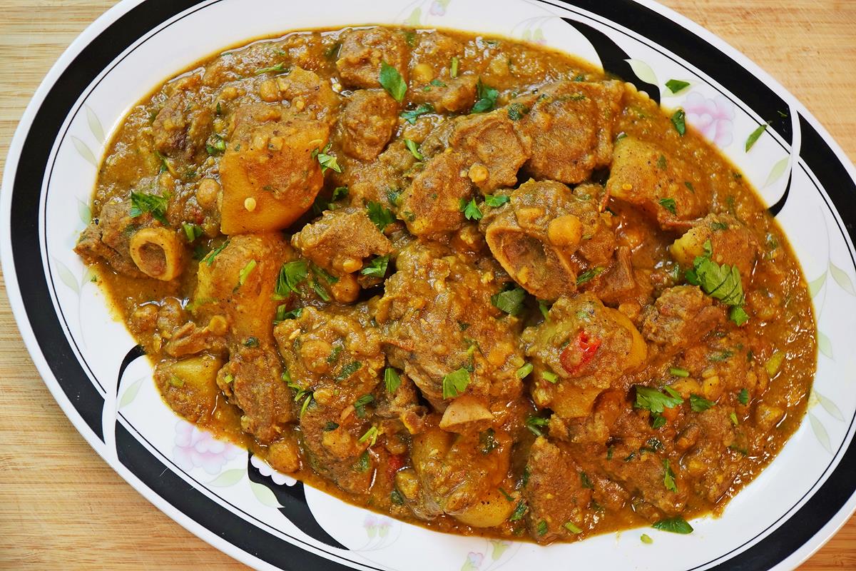 Easy and Delicious Curry Lamb with Potato and Chickpeas Recipe