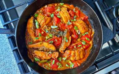 How to Make Delicious Stewed Salmon at Home.