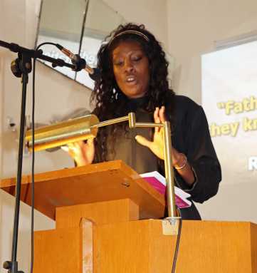 The Rev. Wendy Paige, pastor of Kings Highway UMC, delivers The First Word.