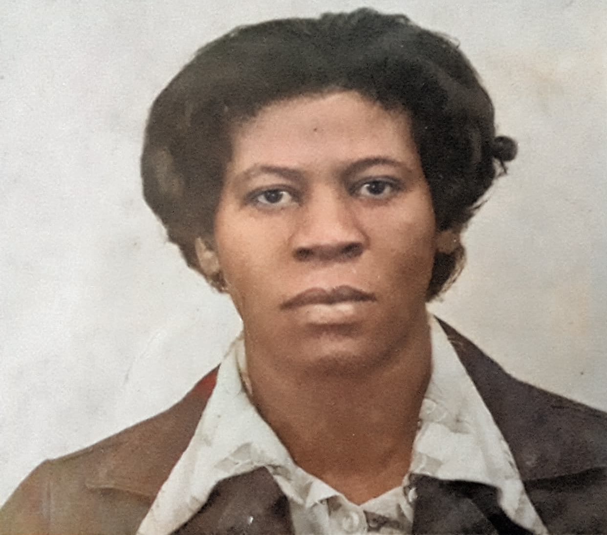 woman-with-barbadian-roots-shows-compassion-with-acts-of-service