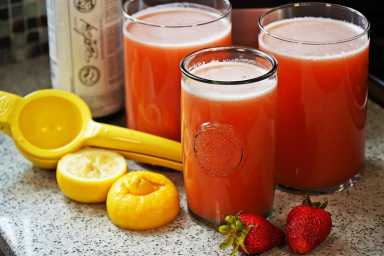 Summertime Pineapple Strawberry Juice recipe.