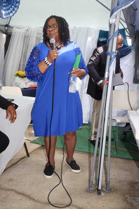 Dr. Zethea Bushelle speaks at the seminar.