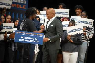 Mayor Eric Adams, New York City Chief Technology Officer (CTO) Matthew Fraser, New York City Public Schools Chancellor Melissa Aviles-Ramos, T-Mobile, Dell Technologies, and New York Yankees All Star Second Baseman, Jazz Chisholm, Jr., announce that 350,000 K-12 New York City Public Schools students will receive new internet-enabled devices for free during the 2025-2026 school year.