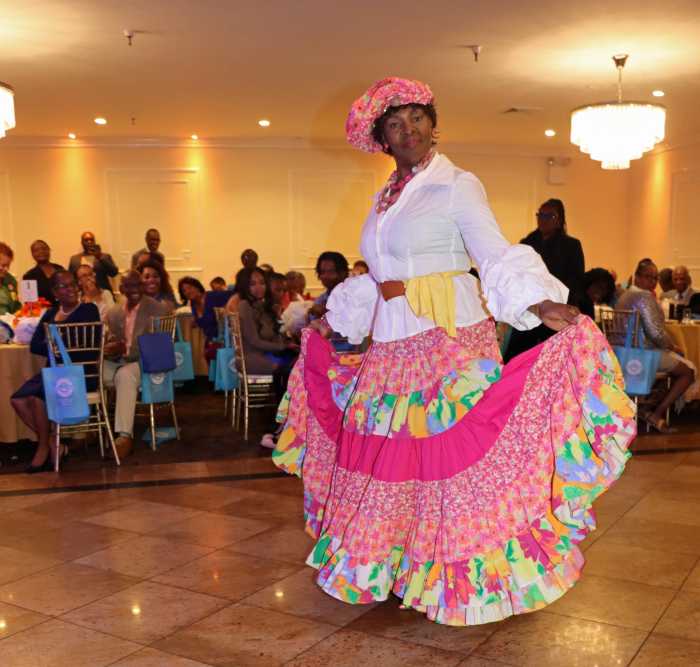Claudia Shakes on 'the red carpet.’