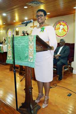 Ambassador Lou-Anne Gilchrist addresses Vincentians during Ecumenical Service of Thanksgiving, at St. Alban's Episcopal Church in Canarsie, Brooklyn, marking St. Vincent and the Grenadines 46th Anniversary of Independence.