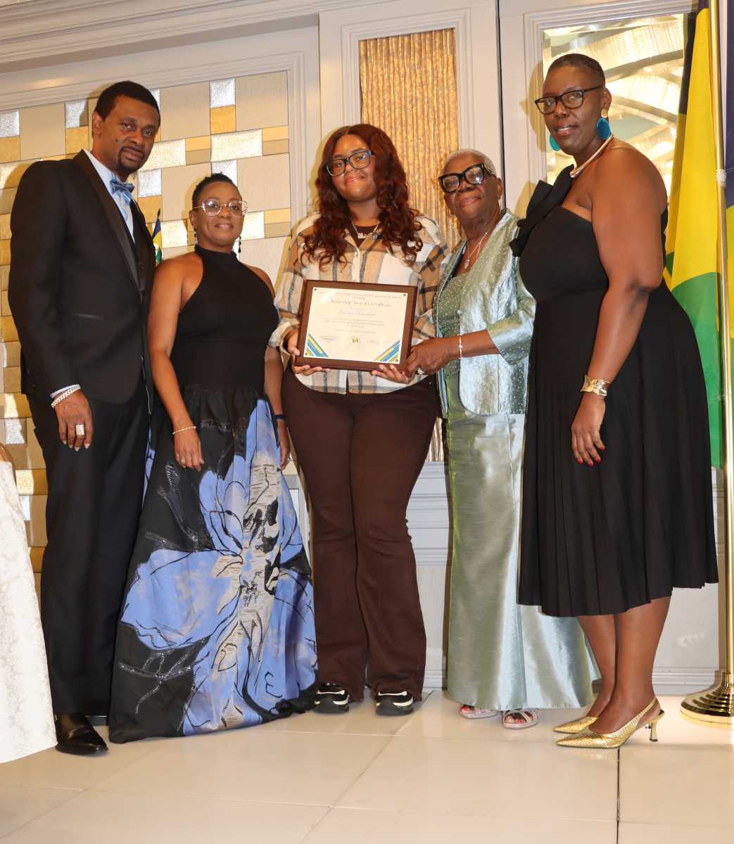 Two Vincentian college students receive inaugural Independence Scholarships