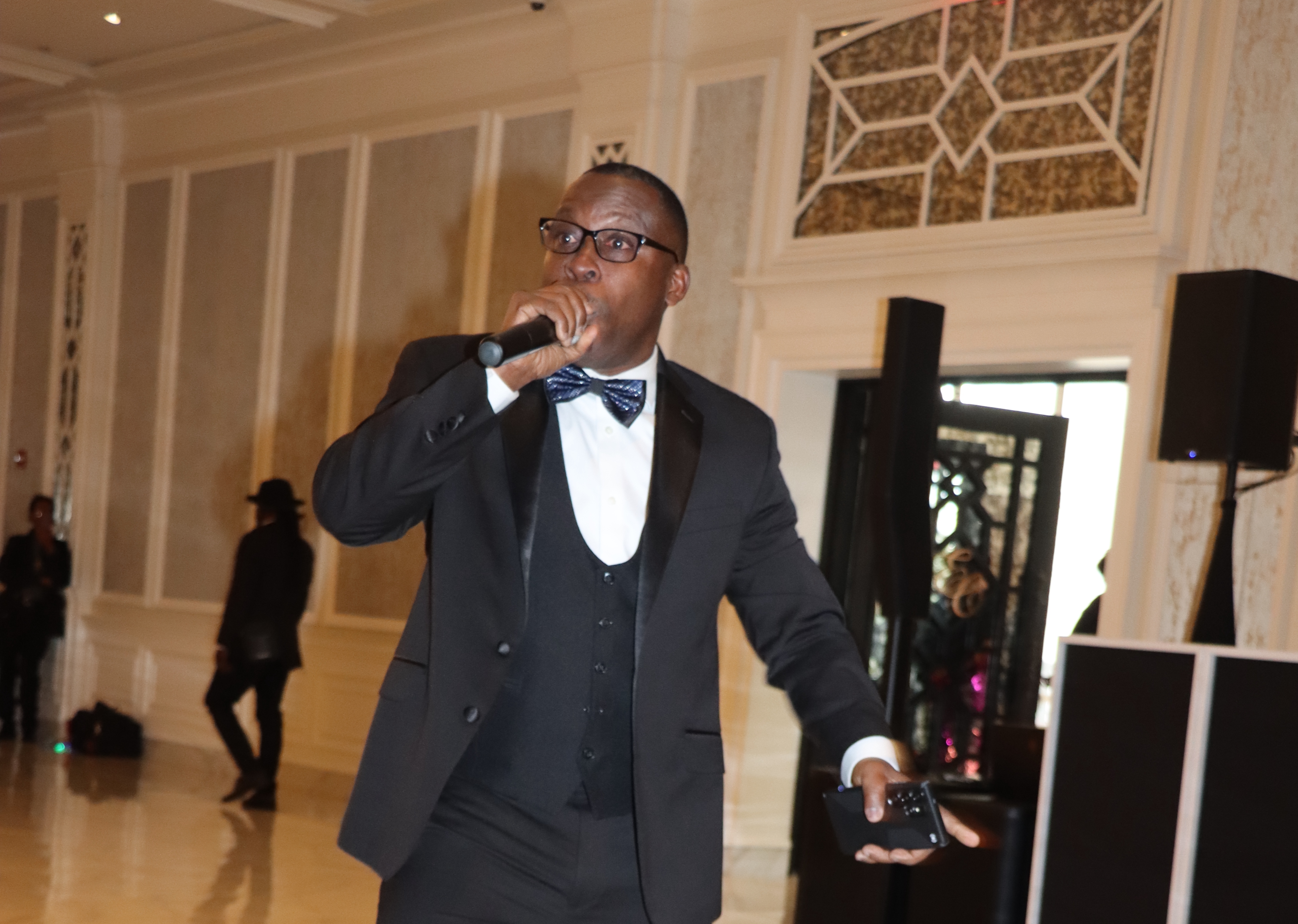 Gerard Placide electrifies at VINCI annual pre-Christmas gala.
