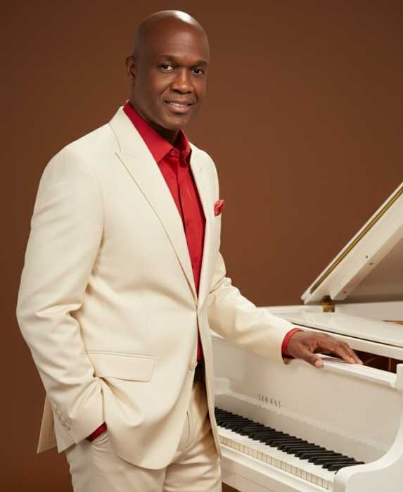 Veteran Gospel Singer Robert Bailey