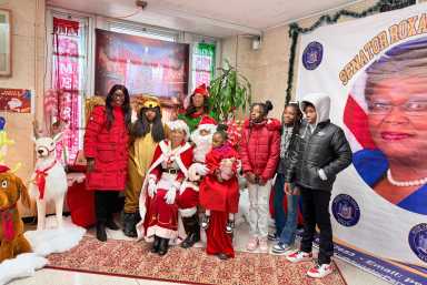 persaud-hosts-annual-holiday-toy-distribution-2026-01-01-nk-cl02