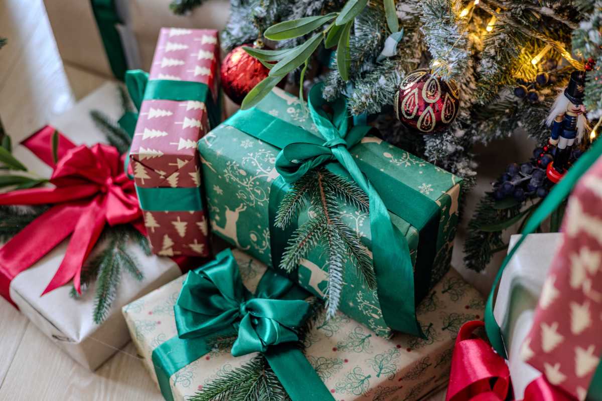 'True Love' in for pricey holiday shopping season according to data - Caribbean Life