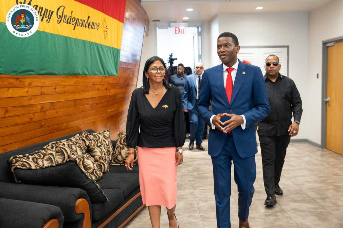 Acting Venezuelan President Delcy Rodriguez with Grenadian prime Minister Dickon Mitchell in Grenada.