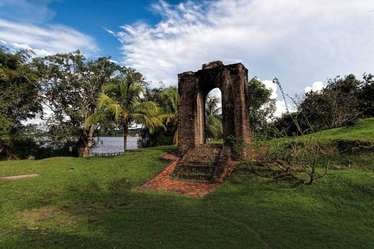The remains of a Dutch fort near the Essequibo River. Venezuelan claims that an international tribunal had cheated it out of Guyana’s mineral, oil, and gas-rich Essequibo region.